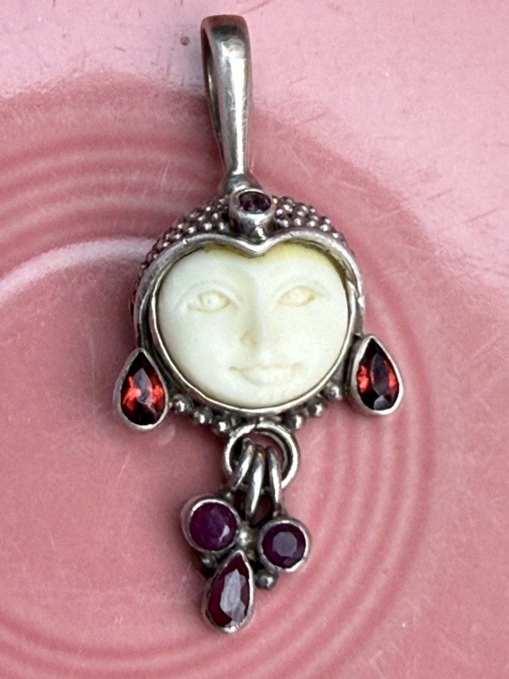 Sajen Sterling Silver 925 Carved Bone Moon Face Pendant Garnet Ruby Boho Artisan